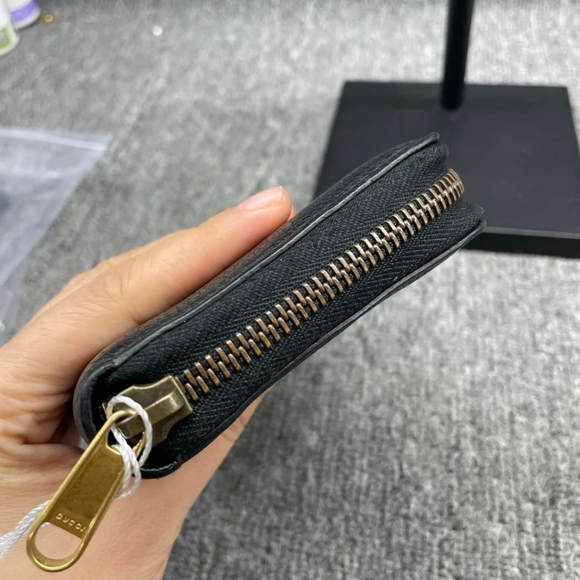 100% Authentic Gucci Leather Wallet 235-10924 - Picture 6 of 12